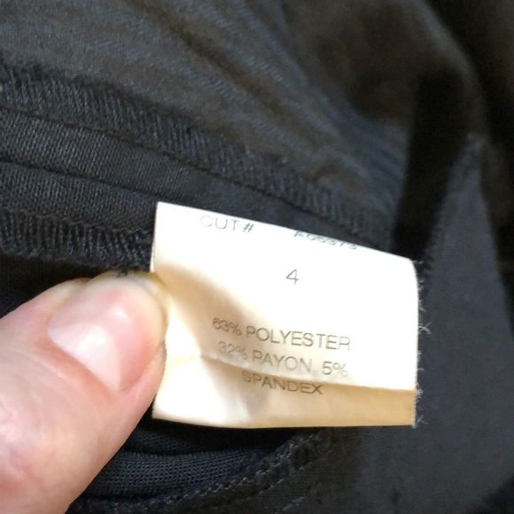 Poleci Dressy Cuffed Short - Picture 8 of 12